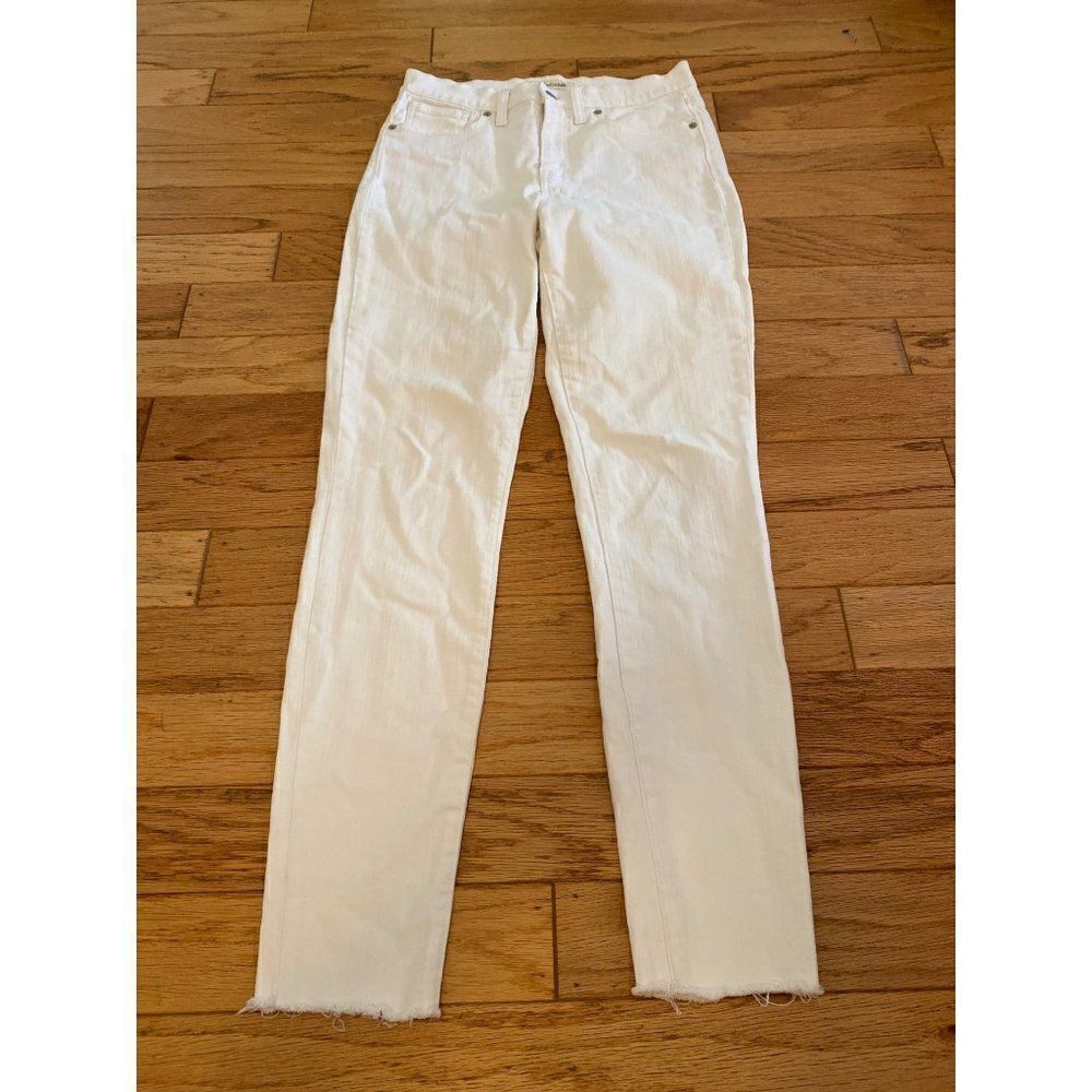 Madewell, women's white 9" high riser skinny skinny, frayed him, jeans size 28TL
